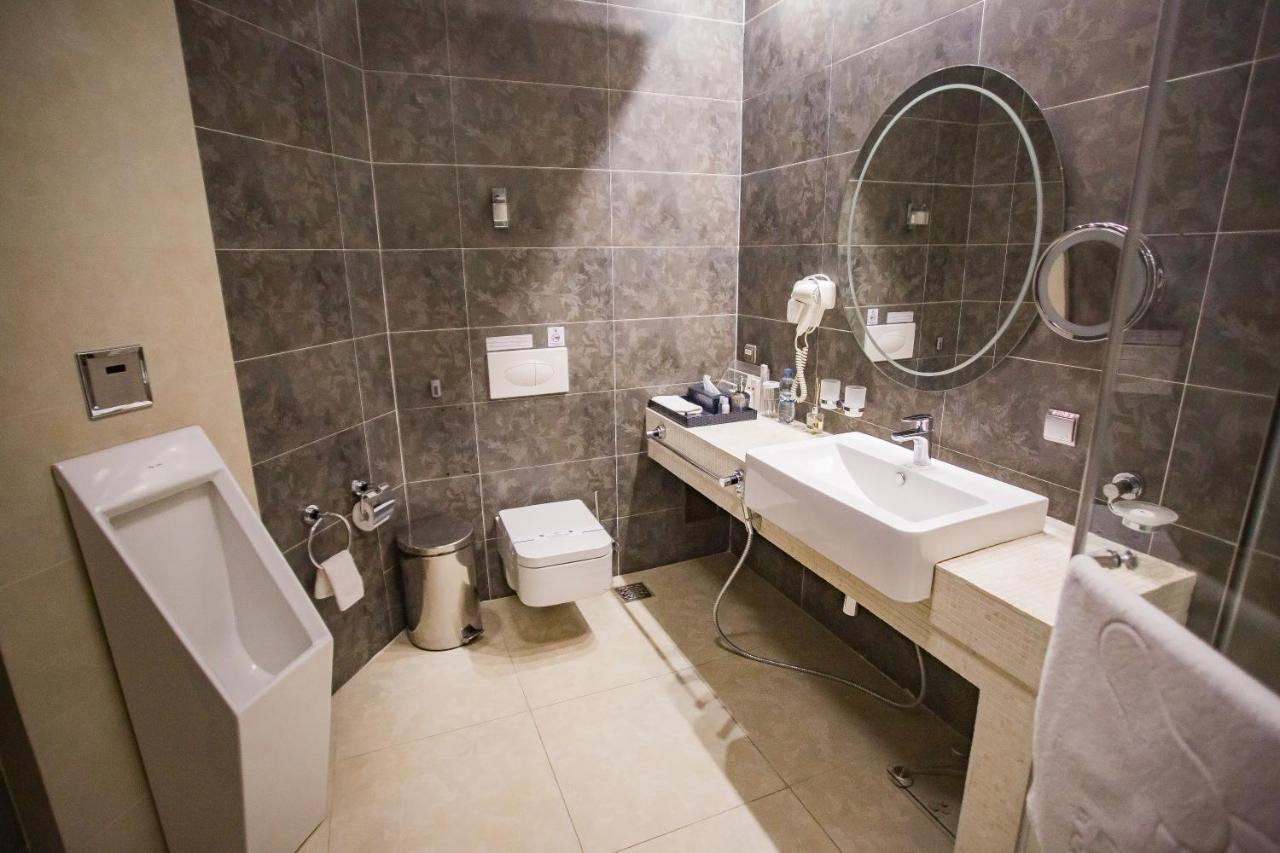 Hotel Feride Vinnytsia Ngoại thất bức ảnh