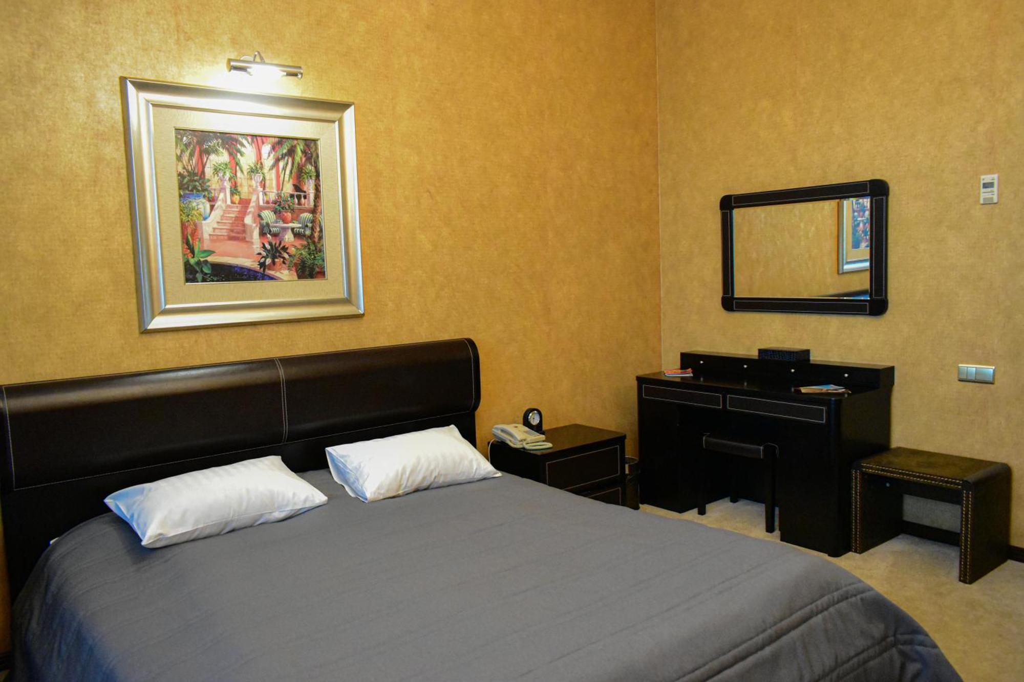 Hotel Feride Vinnytsia Ngoại thất bức ảnh