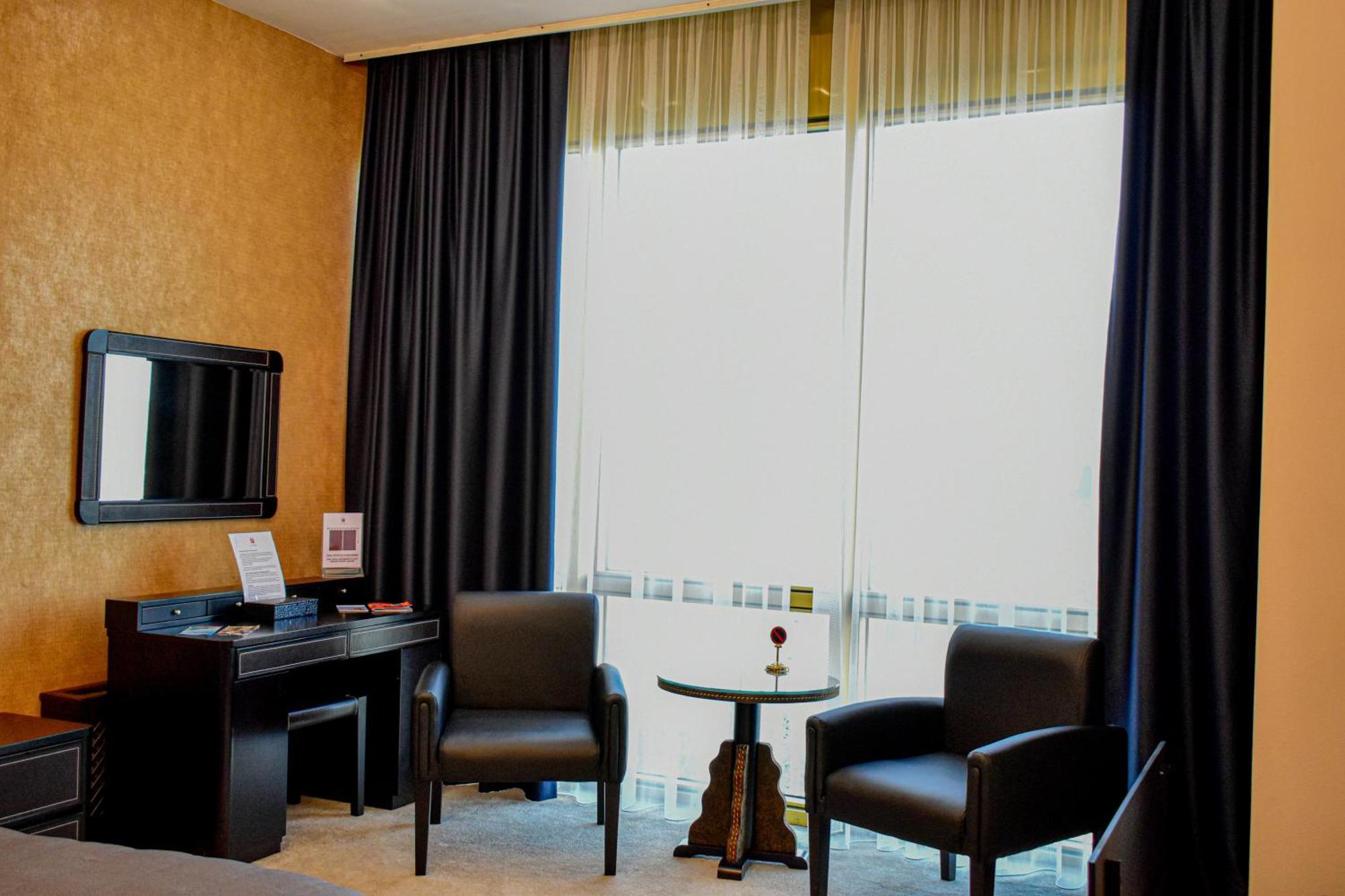 Hotel Feride Vinnytsia Ngoại thất bức ảnh