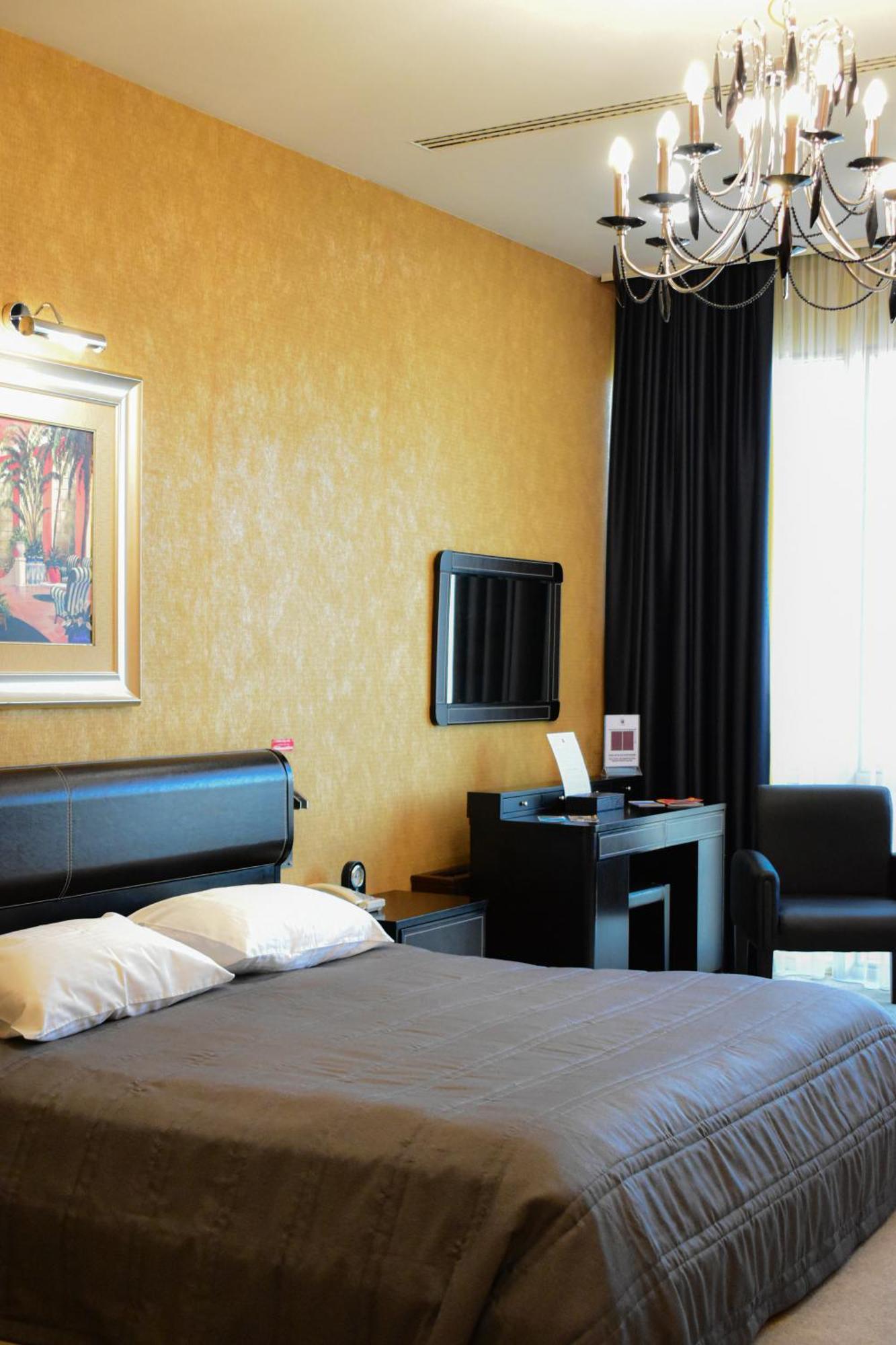 Hotel Feride Vinnytsia Ngoại thất bức ảnh