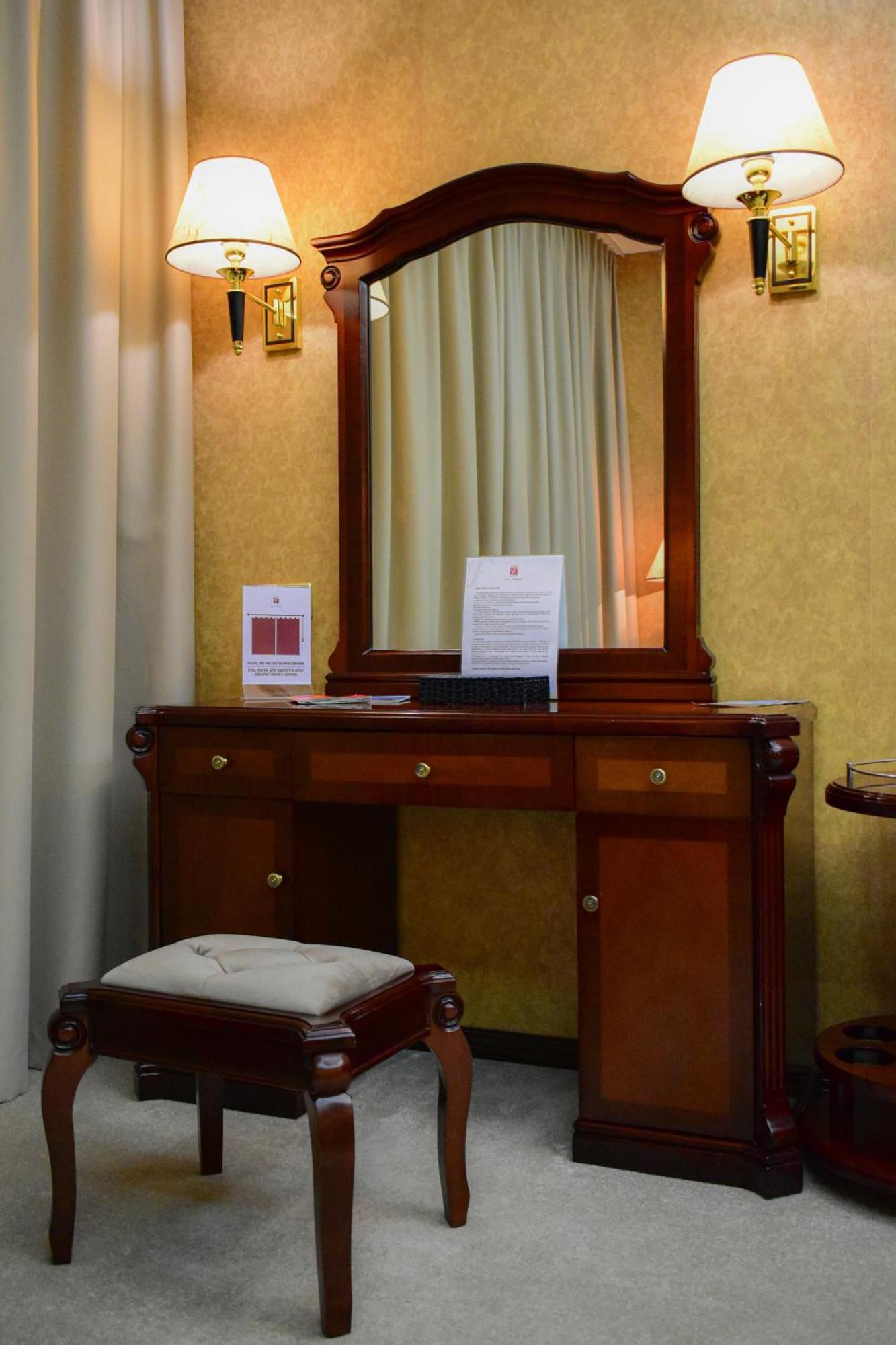 Hotel Feride Vinnytsia Ngoại thất bức ảnh