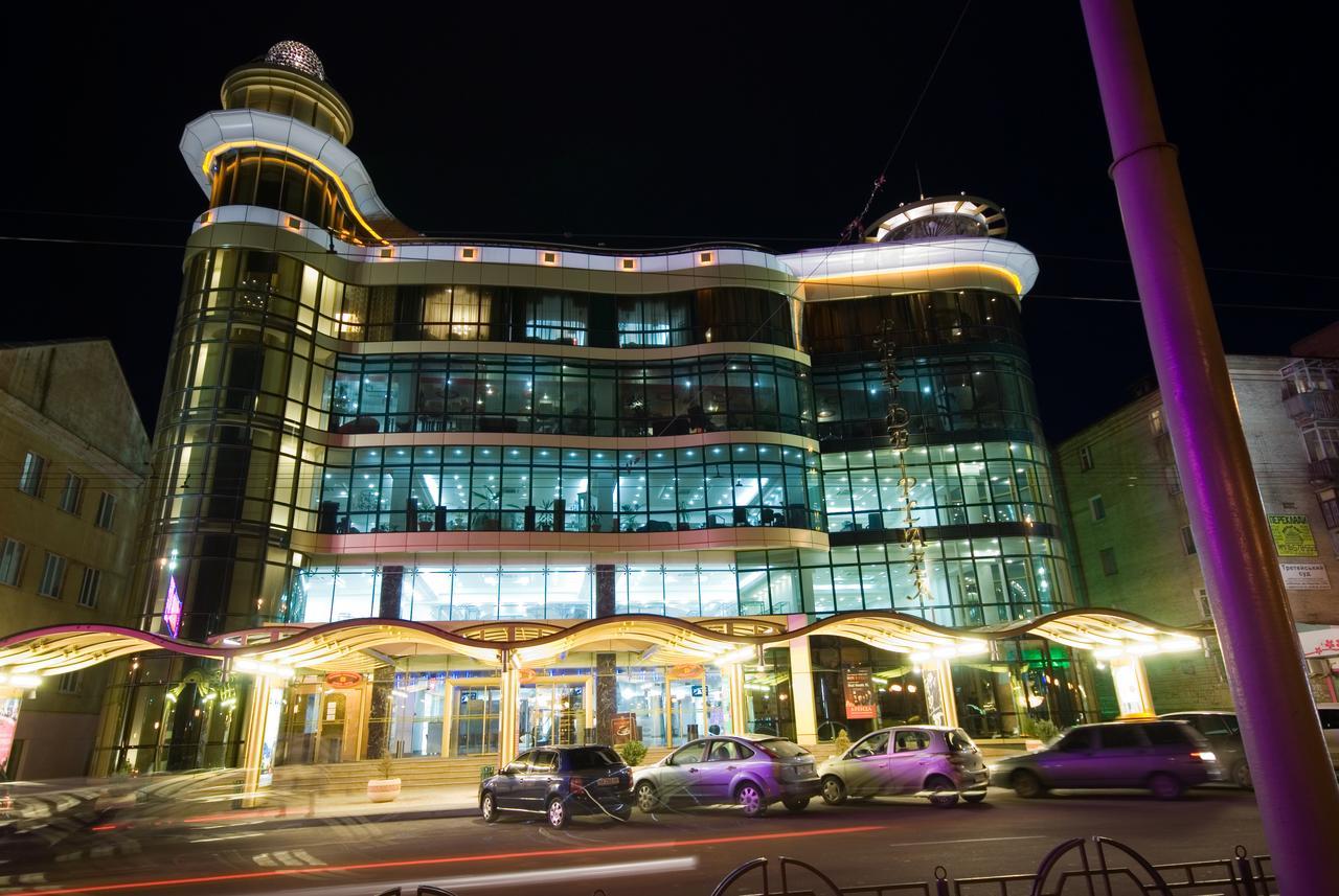 Hotel Feride Vinnytsia Ngoại thất bức ảnh
